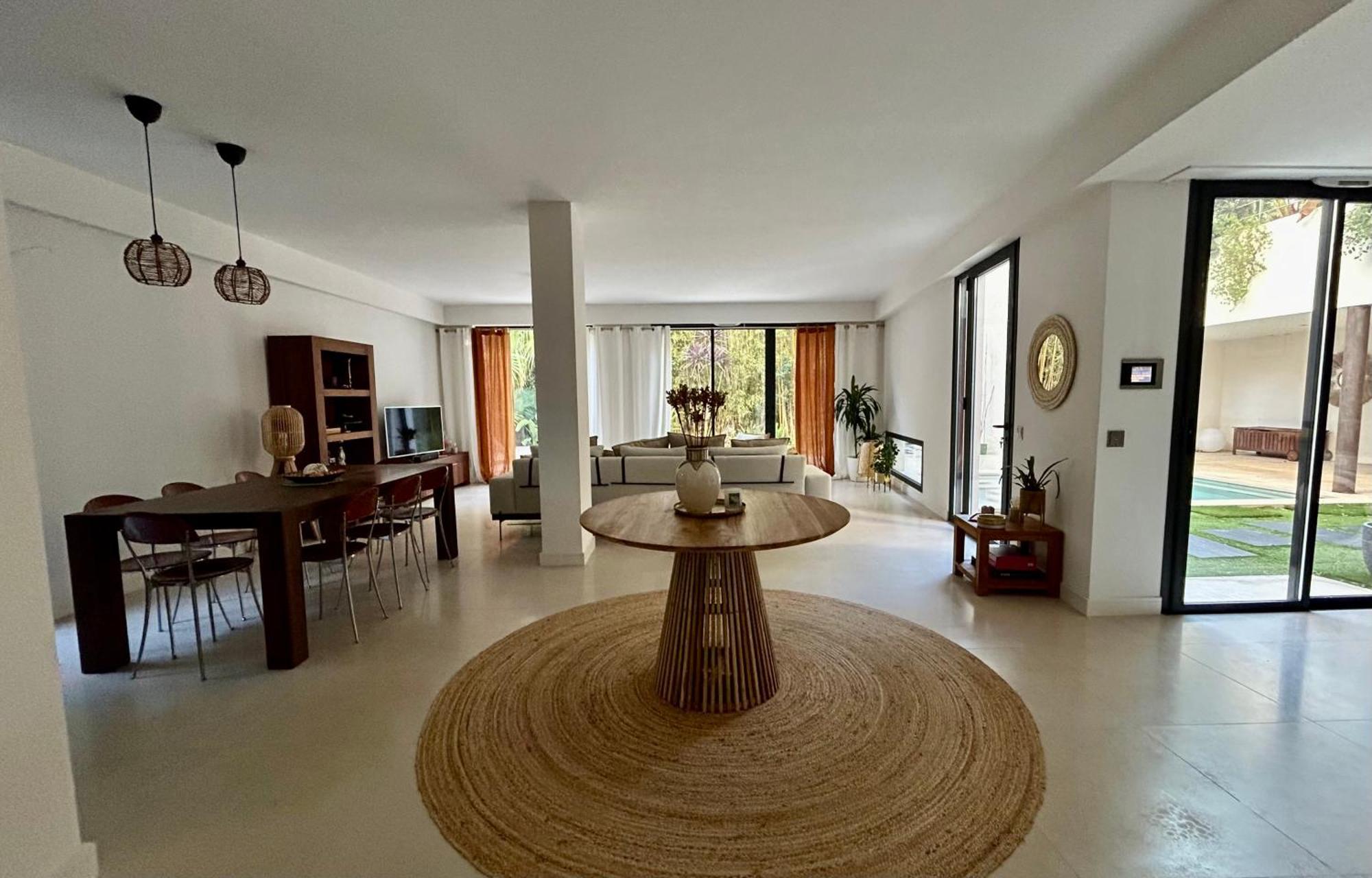 Rumah Bali Cannes Exterior foto